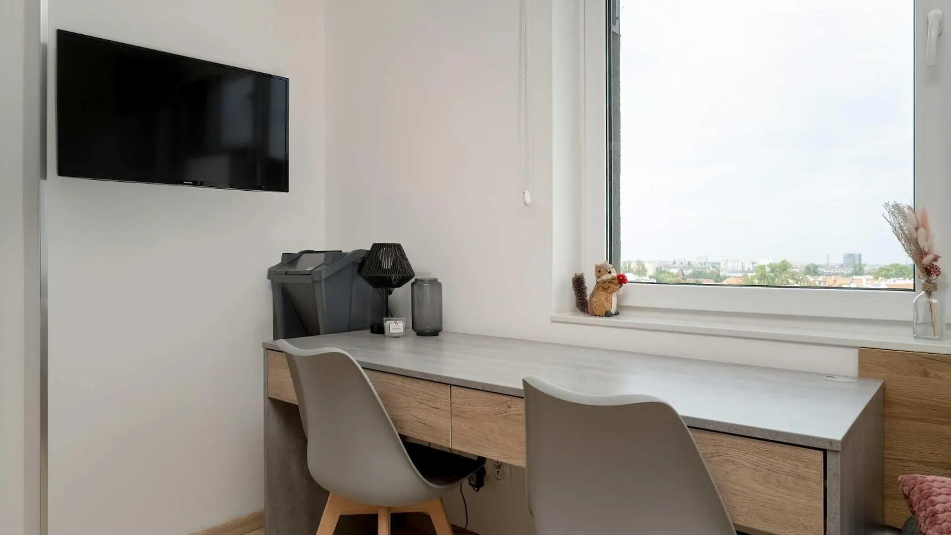 Bright Studio With Air Conditioning Near Wroclaw Zoo By Noclegi Renters 폴란드